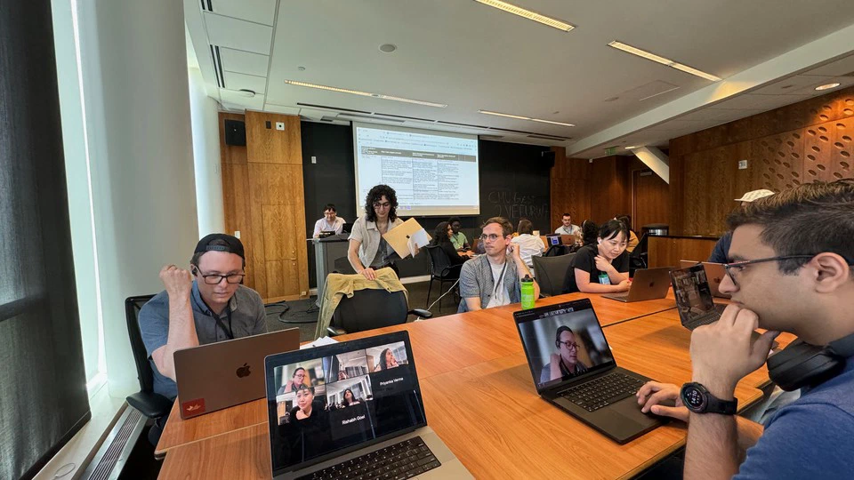 🎉 Presented my work-in-progress at Northeast CHI!