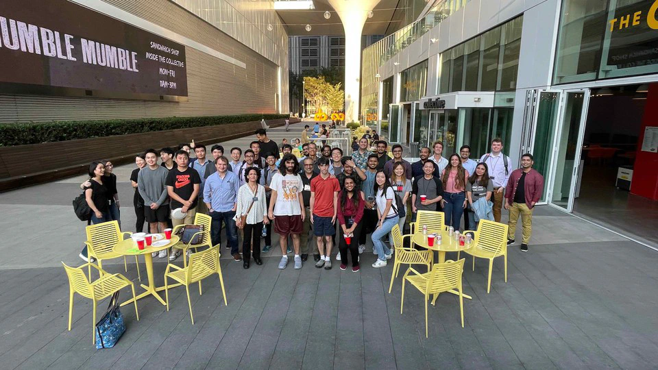 👩🏼‍🏫 Volunteered at Ubicomp 2022!